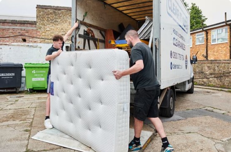 How to Choose a Reliable Waste Clearance Company